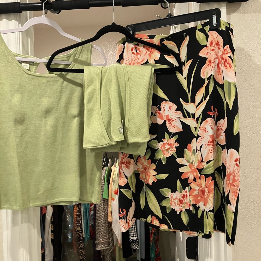 Great Tommy Bahama 3 Piece Outfit.